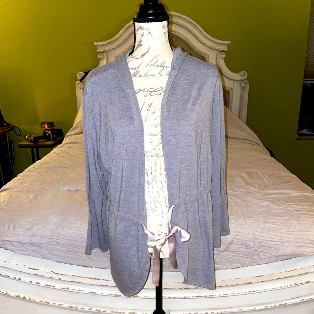 FOREVER21 lightweight hooded cardigan w/pink ribbon tie
